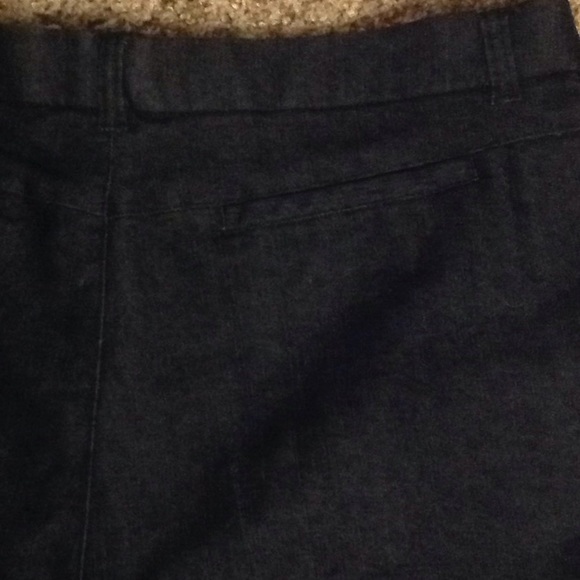 NWT Dressy Denim Capris - Picture 7 of 8